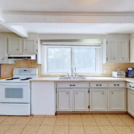 Main Beach River Retreat - Wasaga Beach 1 - Main Strip - 95 Mosley St Εξωτερικό φωτογραφία
