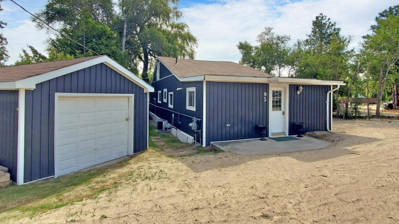 Main Beach River Retreat - Wasaga Beach 1 - Main Strip - 95 Mosley St Εξωτερικό φωτογραφία