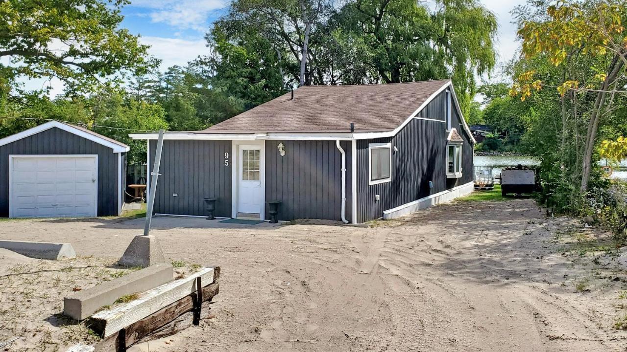 Main Beach River Retreat - Wasaga Beach 1 - Main Strip - 95 Mosley St Εξωτερικό φωτογραφία
