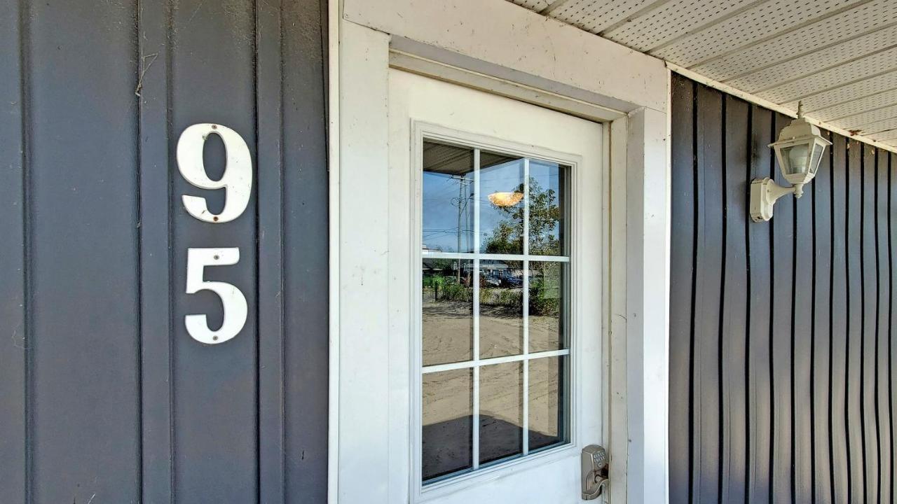 Main Beach River Retreat - Wasaga Beach 1 - Main Strip - 95 Mosley St Εξωτερικό φωτογραφία