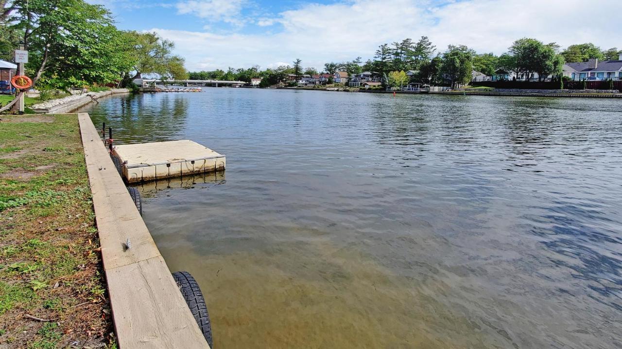Main Beach River Retreat - Wasaga Beach 1 - Main Strip - 95 Mosley St Εξωτερικό φωτογραφία